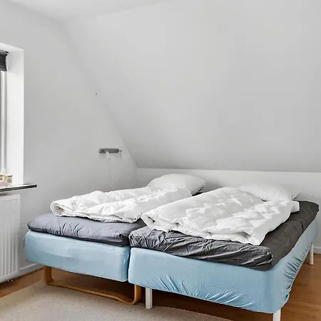4 Bedroom Beautiful In *