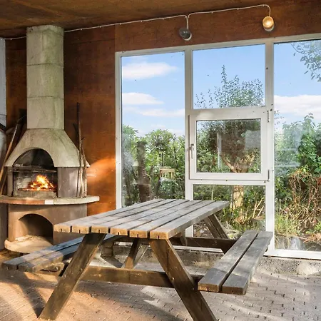 Holiday home 4 Bedroom Beautiful In *