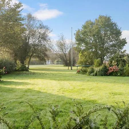 Holiday home 4 Bedroom Beautiful In Holstebro